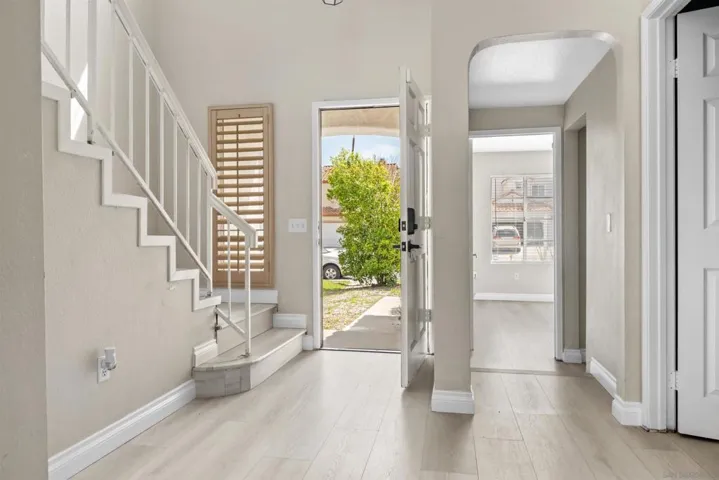 40037 White Leaf Lane, Murrieta, California 92562