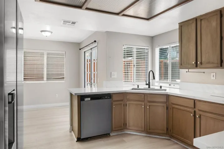 40037 White Leaf Lane, Murrieta, California 92562
