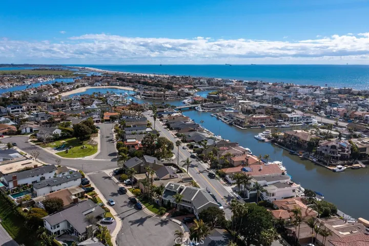 16531 Peale Lane, Huntington Beach, California 92649