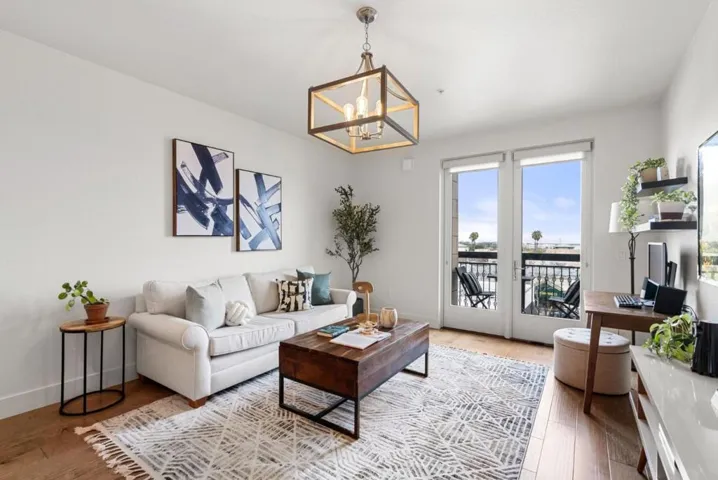 657 Walnut Street 413, San Carlos, California 94070