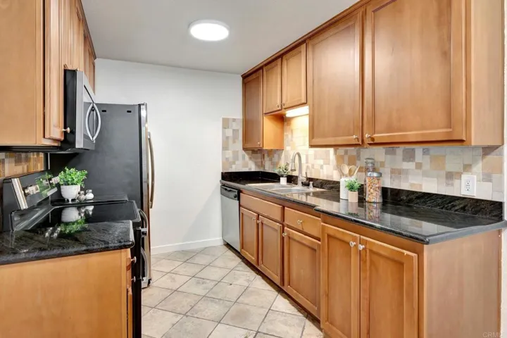 9860 Dale Avenue C6, Spring Valley, California 91977