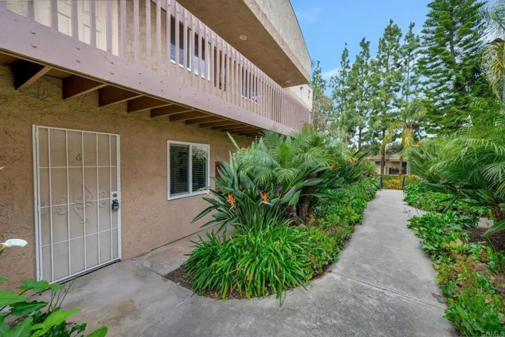 9860 Dale Avenue C6, Spring Valley, California 91977