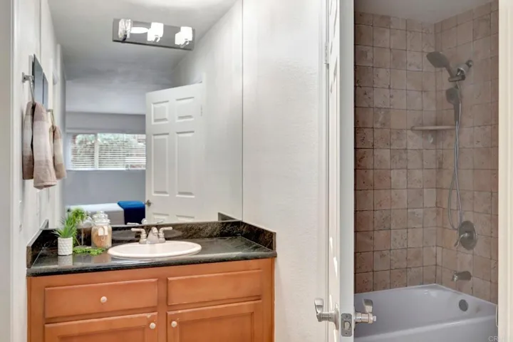 9860 Dale Avenue C6, Spring Valley, California 91977