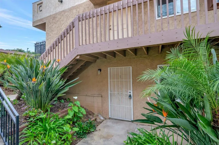 9860 Dale Avenue C6, Spring Valley, California 91977