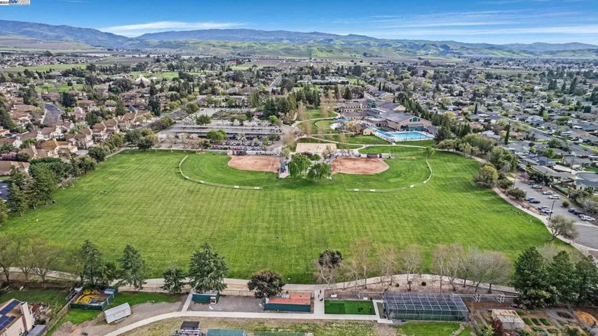 Walk to Robert Livermore Park