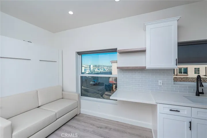 305 1/2 Main Street 2, Newport Beach, California 92661