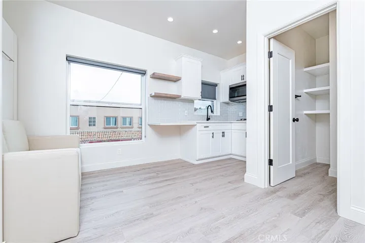 305 1/2 Main Street 2, Newport Beach, California 92661