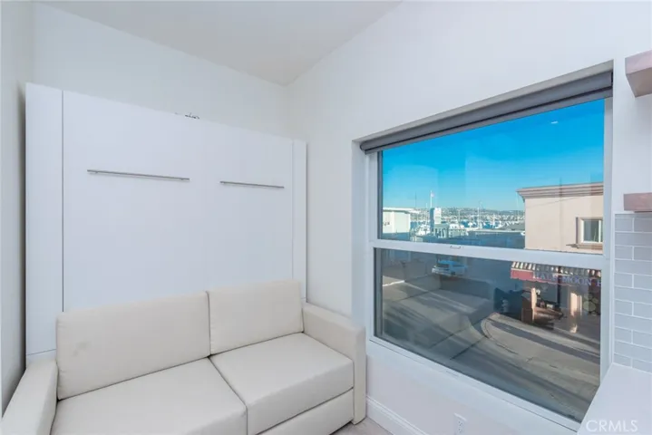 305 1/2 Main Street 2, Newport Beach, California 92661