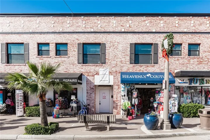 305 1/2 Main Street 2, Newport Beach, California 92661