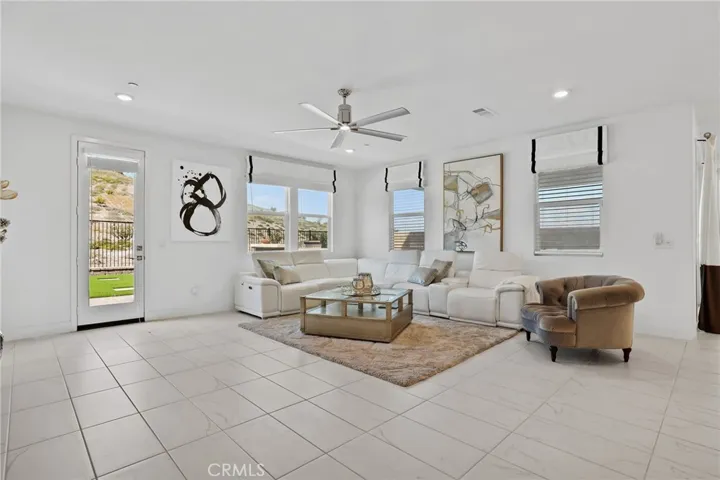 1980 Pienza Circle, Corona, California 92882