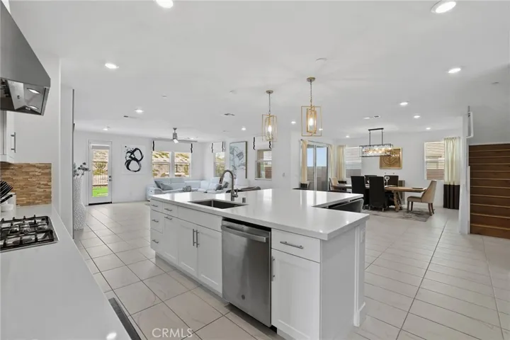 1980 Pienza Circle, Corona, California 92882
