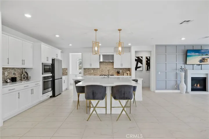 1980 Pienza Circle, Corona, California 92882
