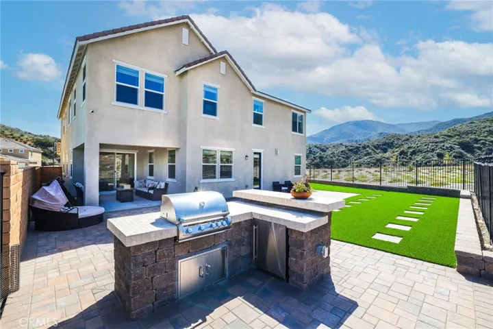 1980 Pienza Circle, Corona, California 92882