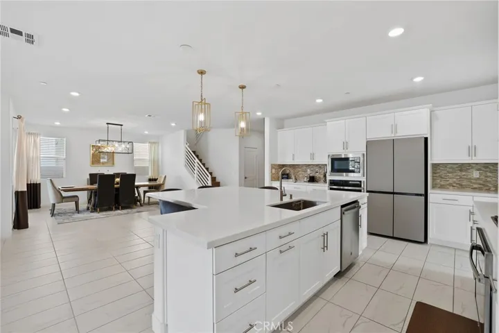 1980 Pienza Circle, Corona, California 92882