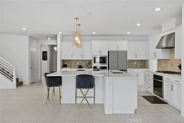 1980 Pienza Circle, Corona, California 92882