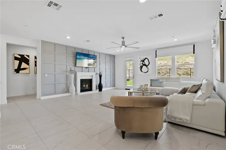 1980 Pienza Circle, Corona, California 92882