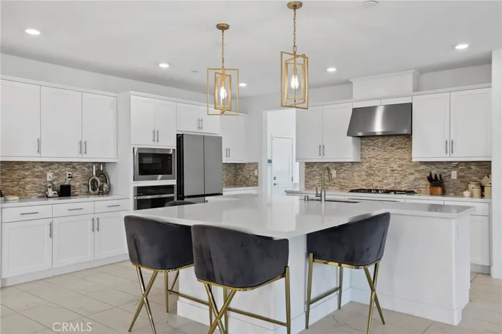 1980 Pienza Circle, Corona, California 92882
