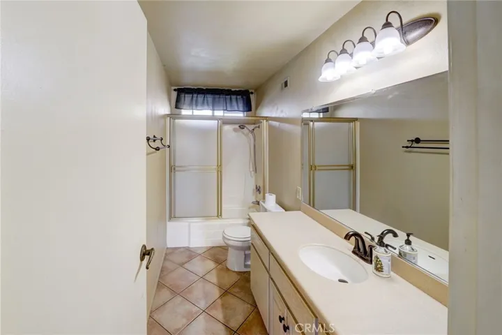 Upstairs hallway bathroom.