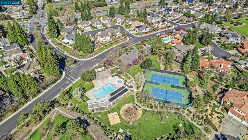 100 Carole Meadows Ct, Danville, California 94506-6118