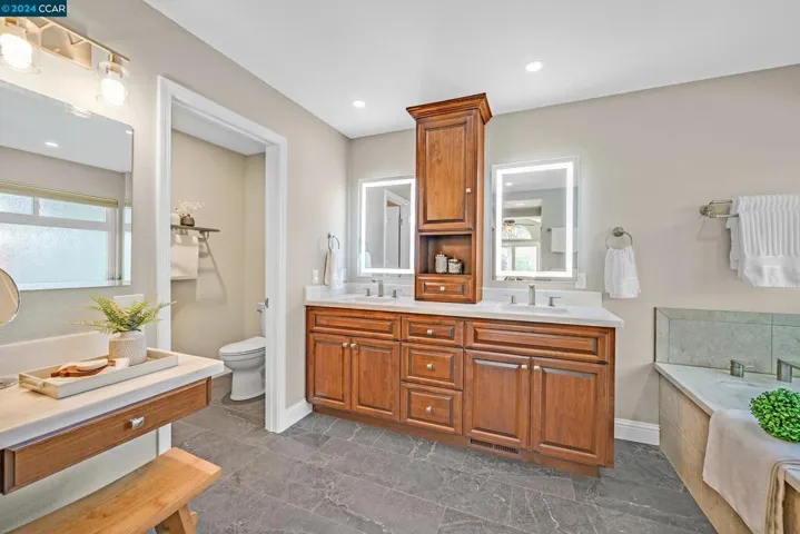 100 Carole Meadows Ct, Danville, California 94506-6118