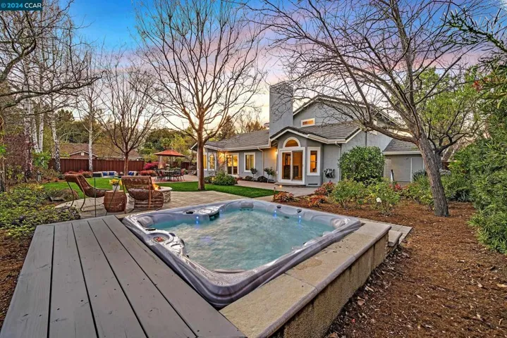 100 Carole Meadows Ct, Danville, California 94506-6118
