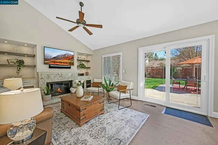 100 Carole Meadows Ct, Danville, California 94506-6118