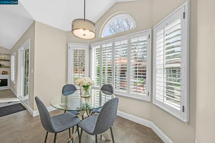 100 Carole Meadows Ct, Danville, California 94506-6118