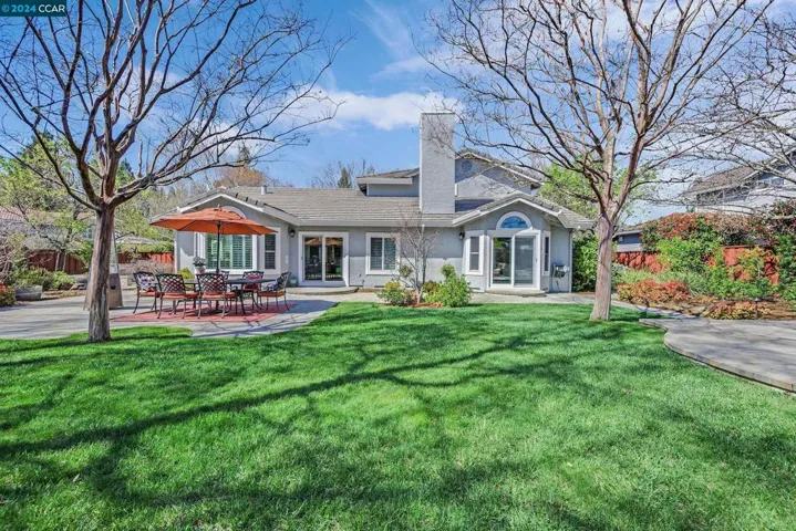 100 Carole Meadows Ct, Danville, California 94506-6118