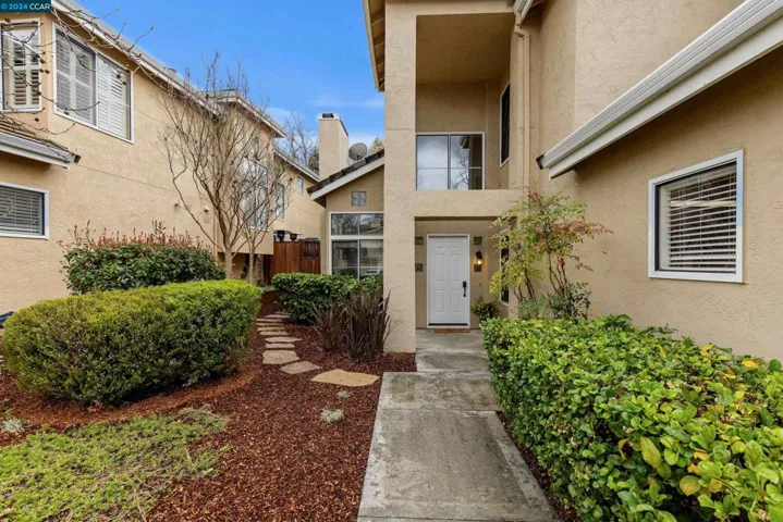 6204 Lakeview Circle, San Ramon, California 94582
