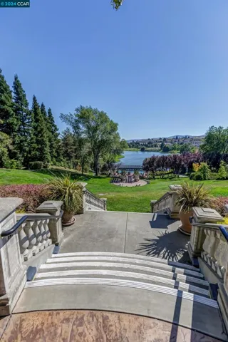 6204 Lakeview Circle, San Ramon, California 94582