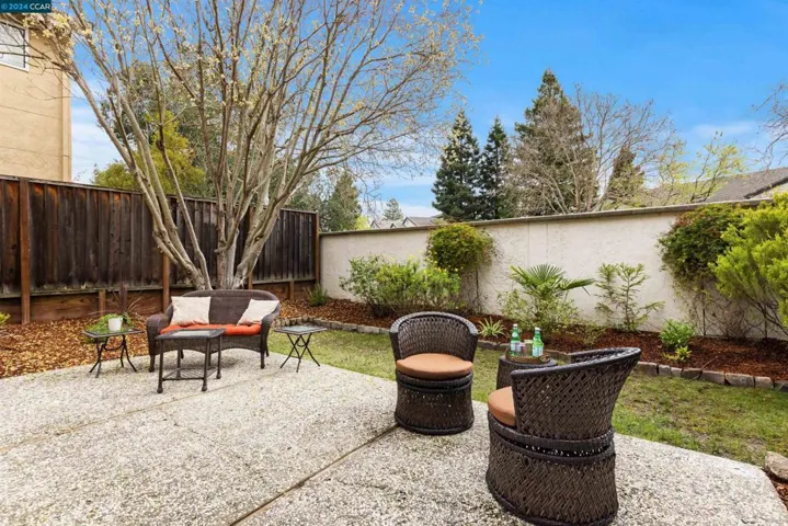 6204 Lakeview Circle, San Ramon, California 94582