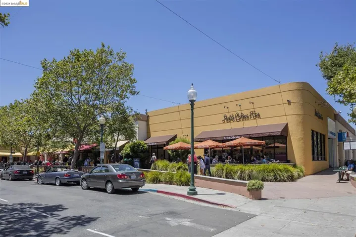 1450 4th 1, Berkeley, California 94710-1328