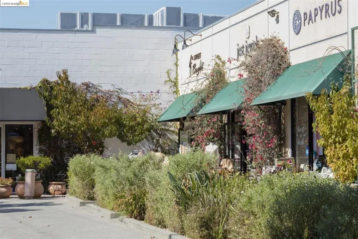 1450 4th 1, Berkeley, California 94710-1328