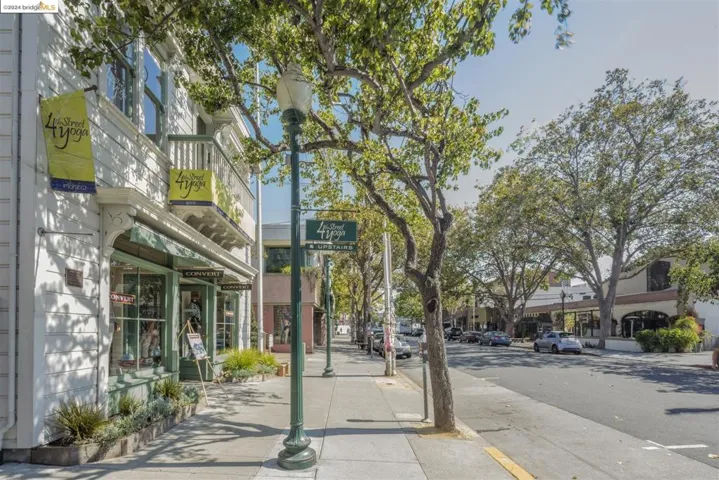 1450 4th 1, Berkeley, California 94710-1328