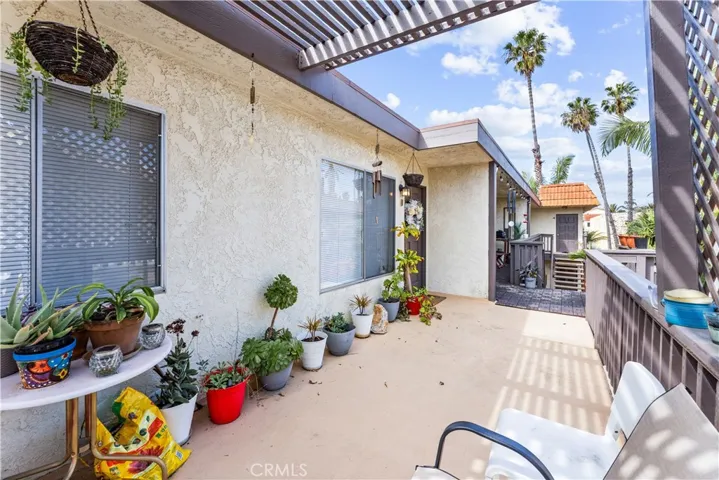 212 15th Street, Huntington Beach, California 92648