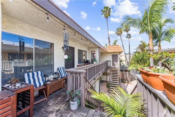 212 15th Street, Huntington Beach, California 92648