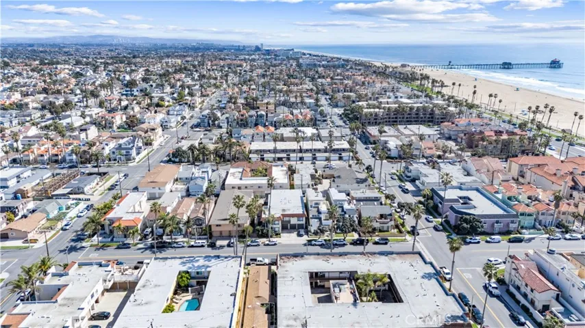 212 15th Street, Huntington Beach, California 92648