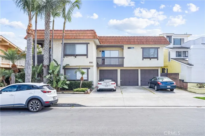 212 15th Street, Huntington Beach, California 92648