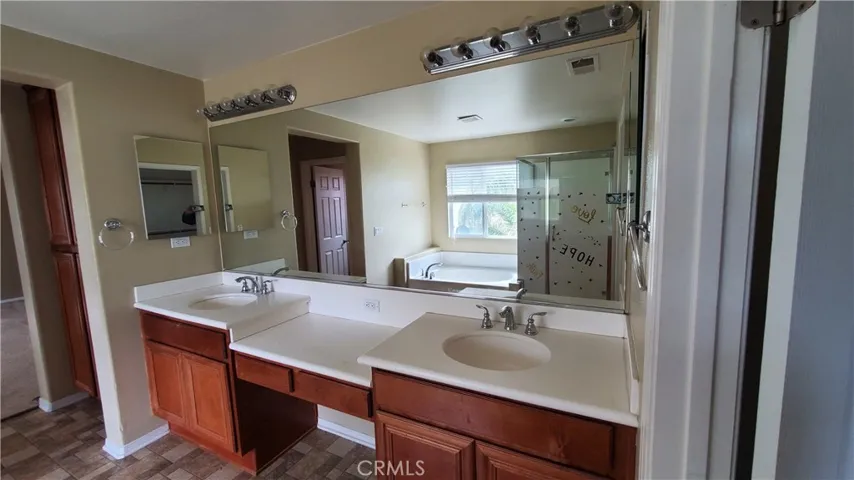1754 Beacon Court, San Jacinto, California 92582