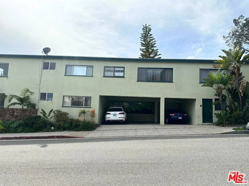 649 Ocean Park Boulevard, Santa Monica, California 90405, 10 Bedrooms Bedrooms, ,7 BathroomsBathrooms,Residential Income,For Sale,Ocean Park,24365407