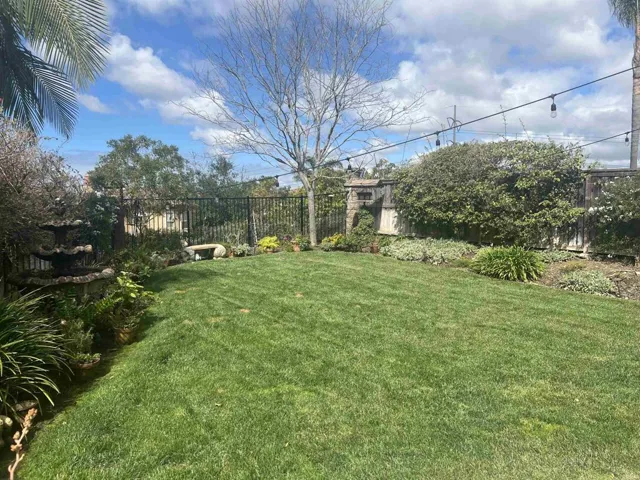 7418 Sitio Montilla, Carlsbad, California 92009