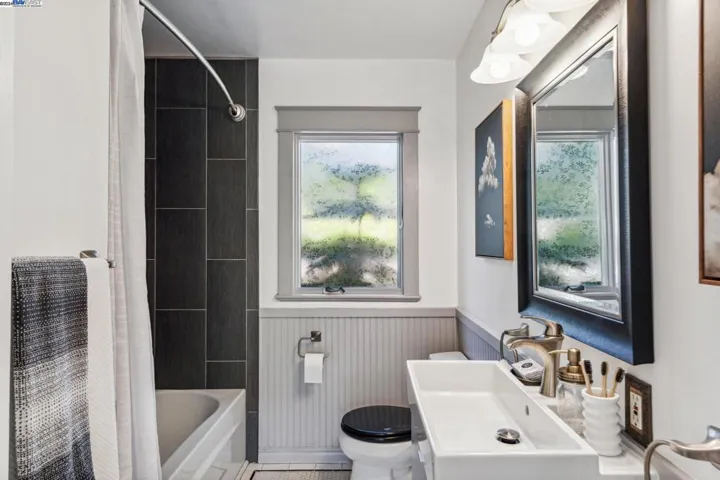 497 Clark Street, Crockett, California 94525