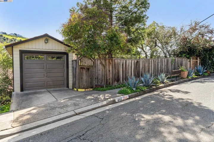 497 Clark Street, Crockett, California 94525