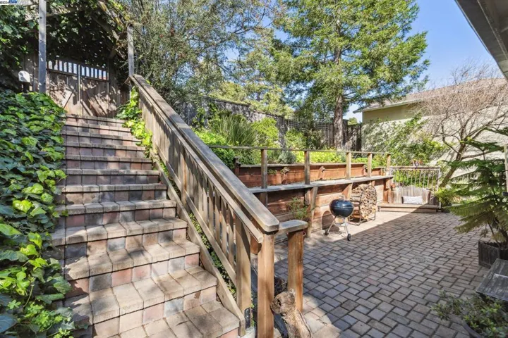 497 Clark Street, Crockett, California 94525