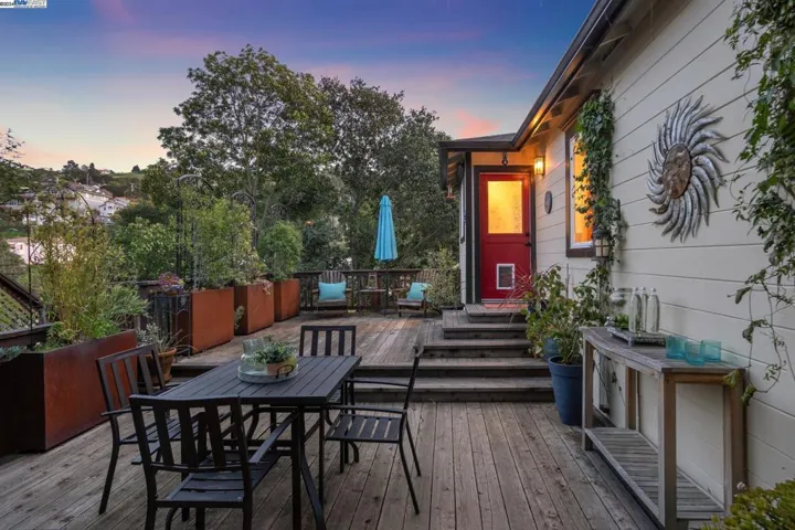 497 Clark Street, Crockett, California 94525