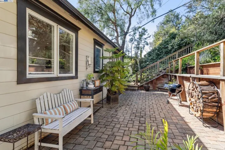497 Clark Street, Crockett, California 94525