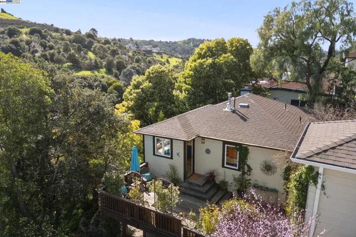 497 Clark Street, Crockett, California 94525