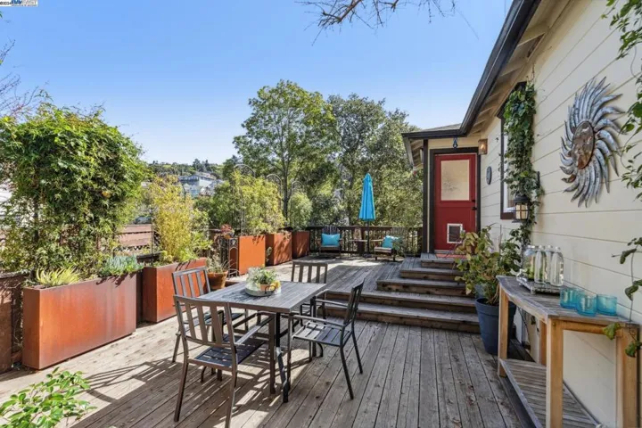 497 Clark Street, Crockett, California 94525