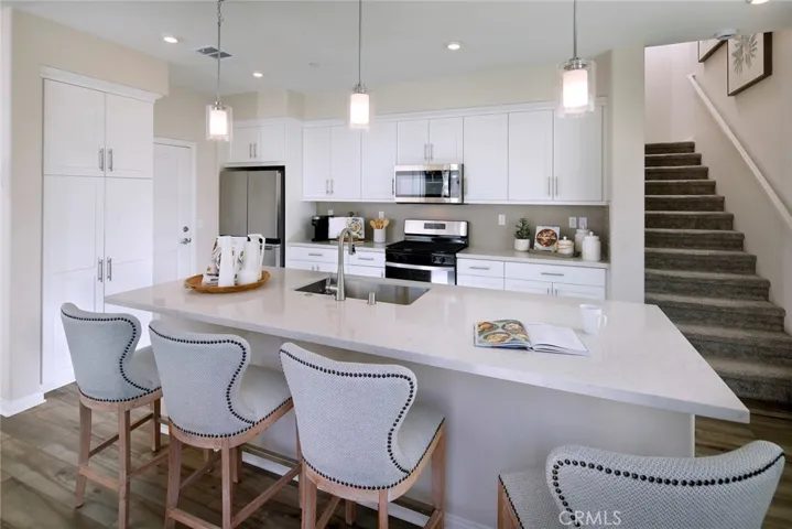 1517 Wingwood Lane, Vista, California 92083