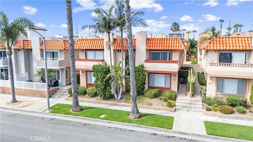317 22nd Street, Huntington Beach, California 92648